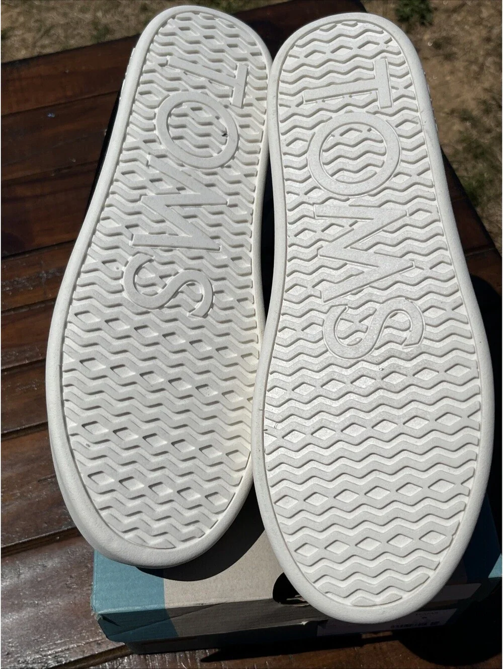 Toms ezra men